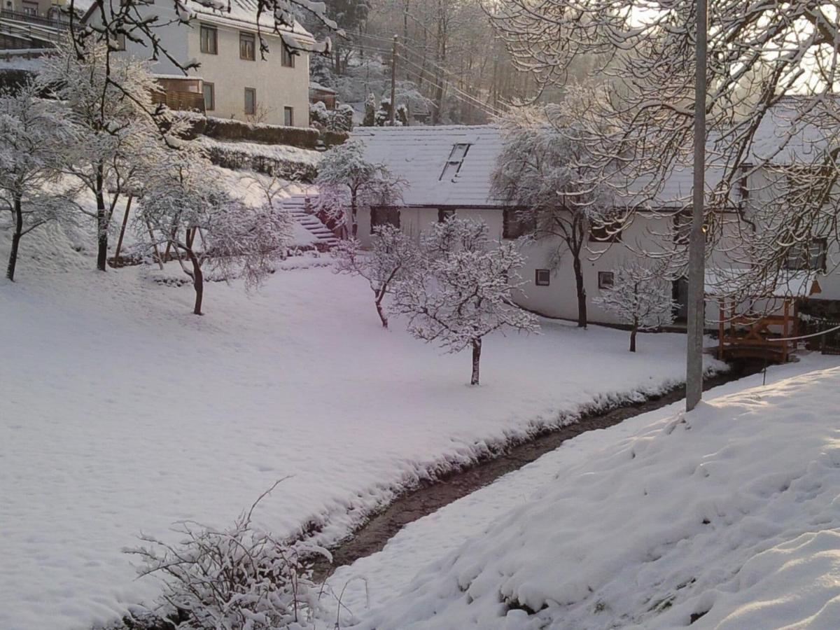 Quaint Farmhouse In Langenbach Near The Lake Екстер'єр фото